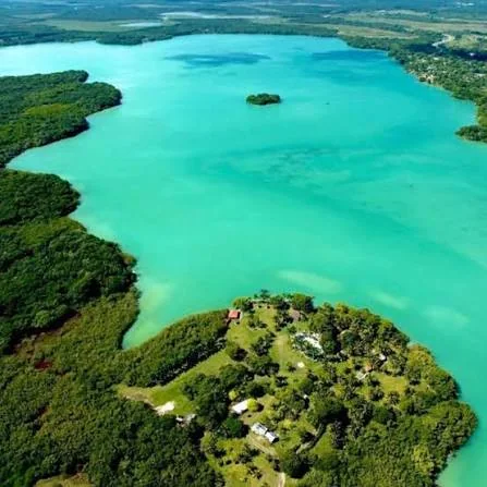 laguna milagros bacalar
