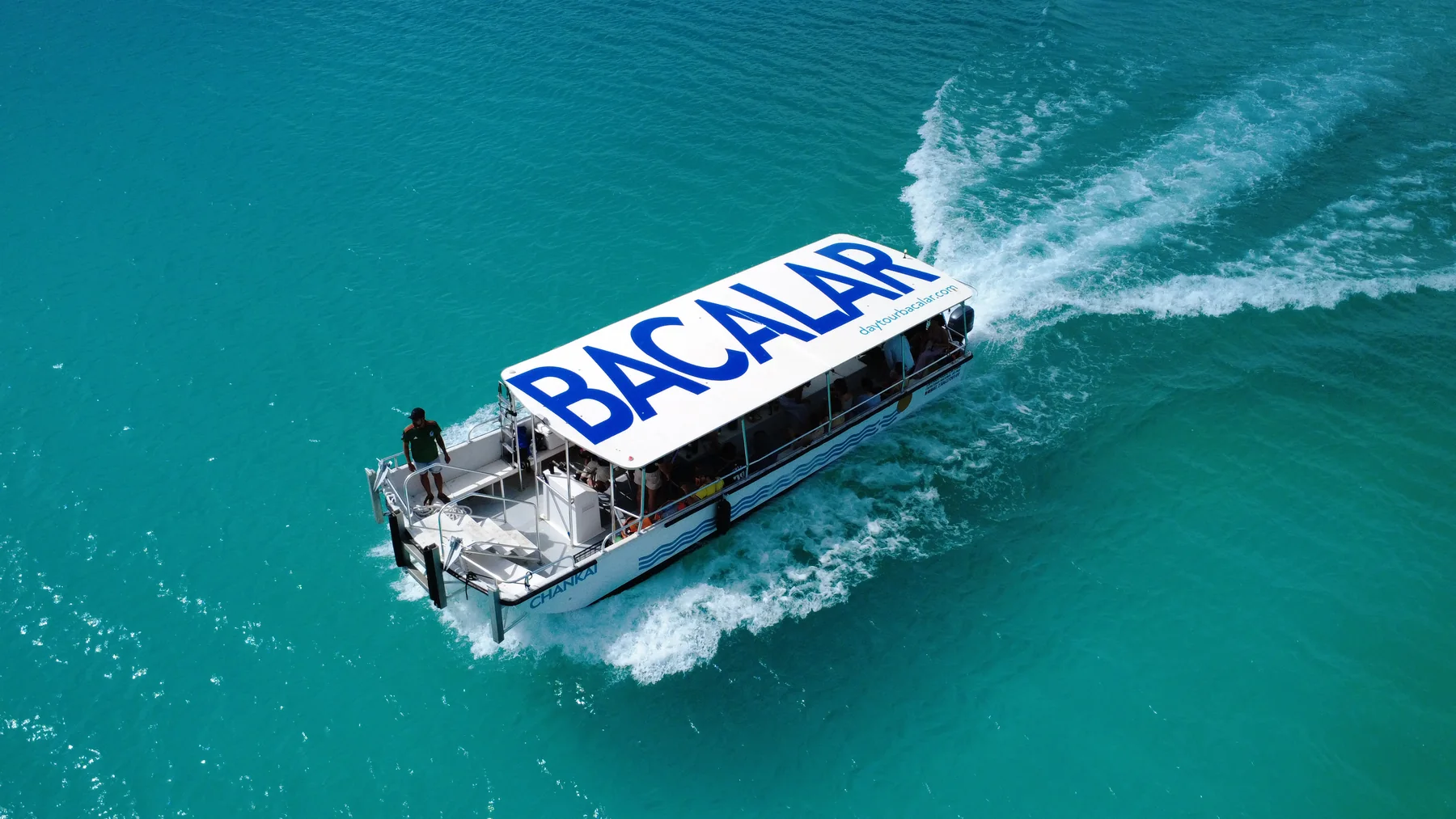 tour barco bacalar